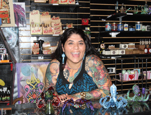 Queen Bee's Smoke Shop in Las Cruces